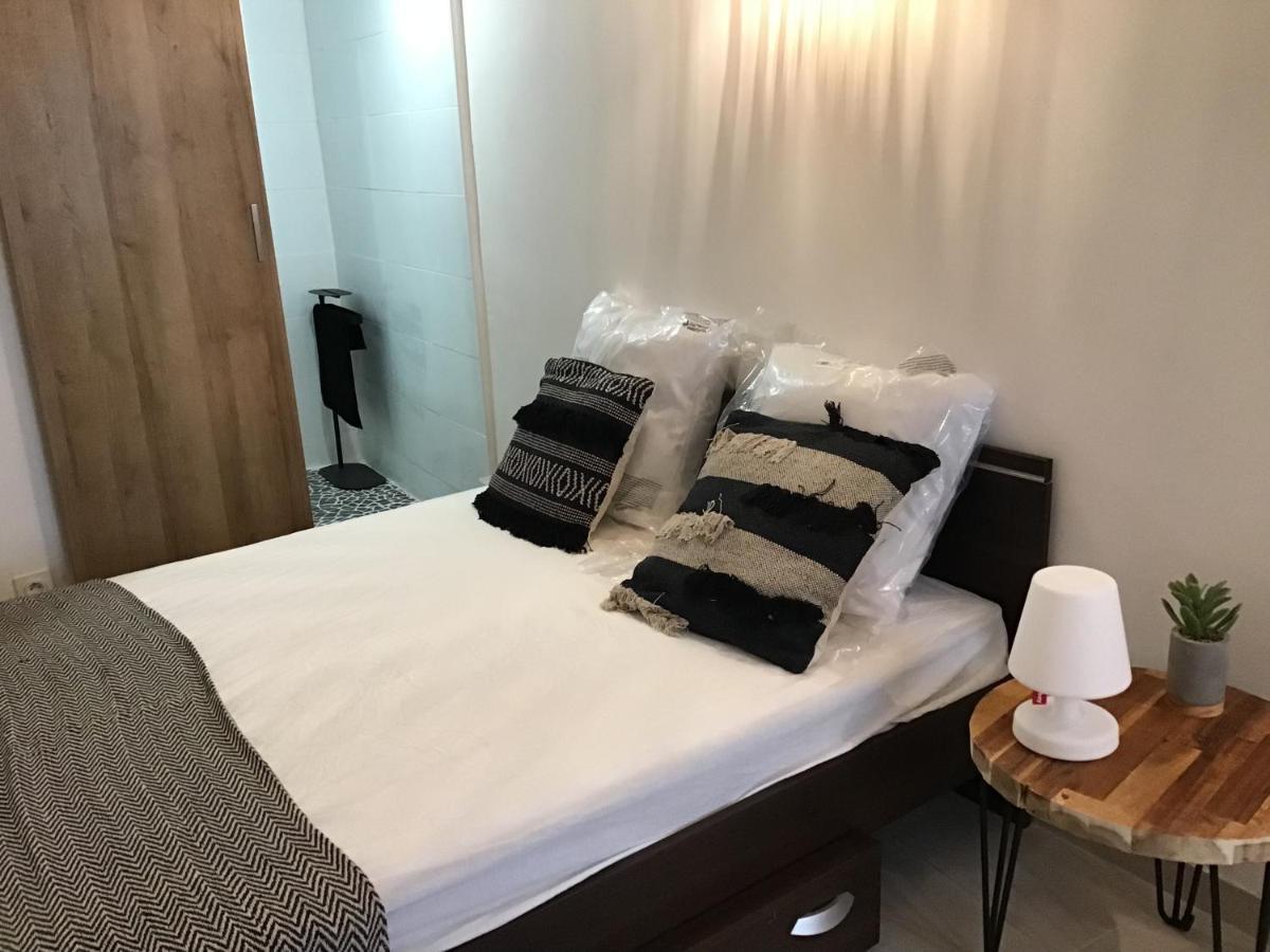 Loft Avec Beaucoup De Cachet Centre Historique Montpellier Lägenhet Exteriör bild